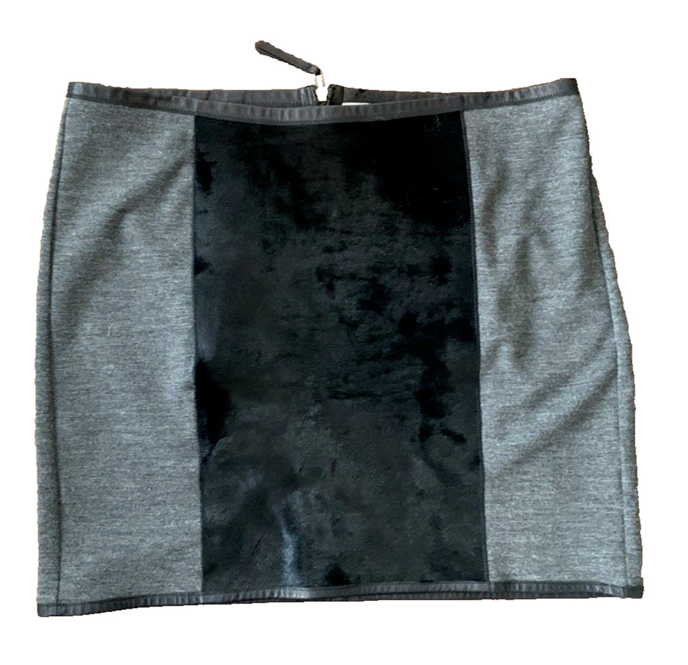 Illia Black Mohair & Gray Knit Mini Skirt Womens Size 12 Mob Wife Punk Goth